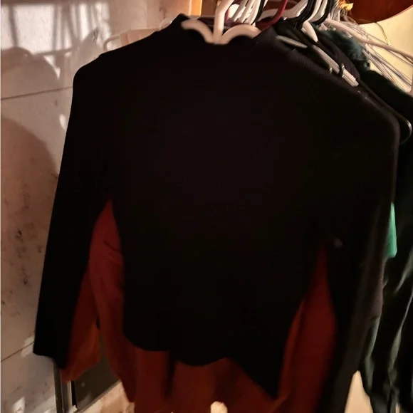 Clothes - Picture 6 of 15